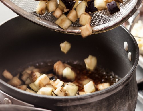 Салат из баклажанов на зиму - рецепты с помидорами, перцем, фасолью. Вкусные салаты на зиму из баклажанов по-корейски и без стерилизации